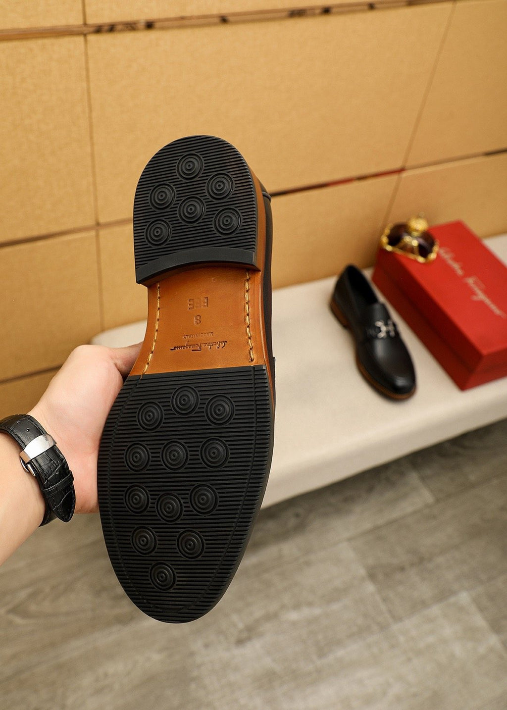 微商相册测试鞋子-Salvatore Ferragamo Black Metal Ornament Loafers — side
