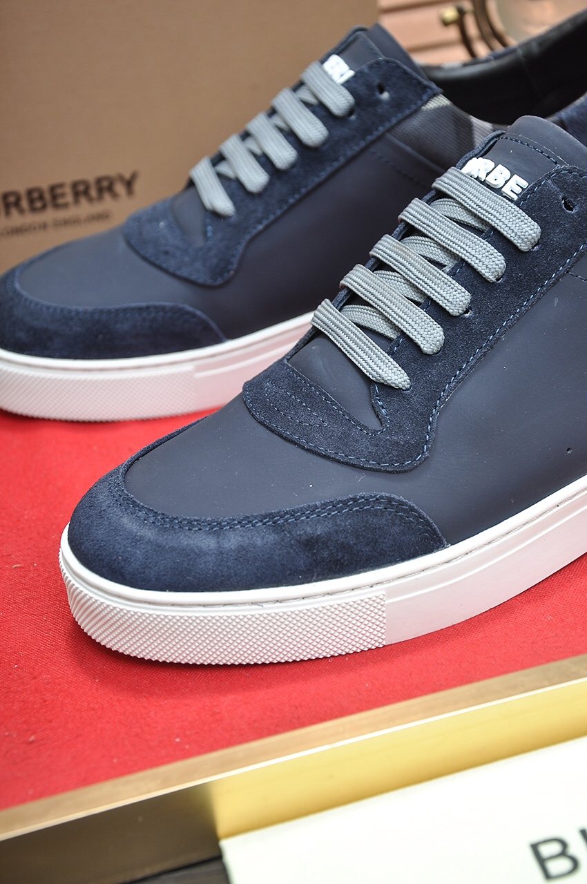 Burberry Navy Check Low-Top Sneakers — detail