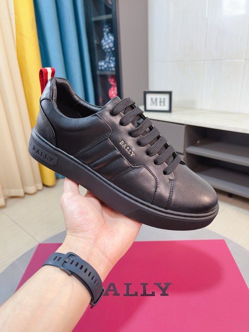 BALLY Low-Top Leather Sneakers — front