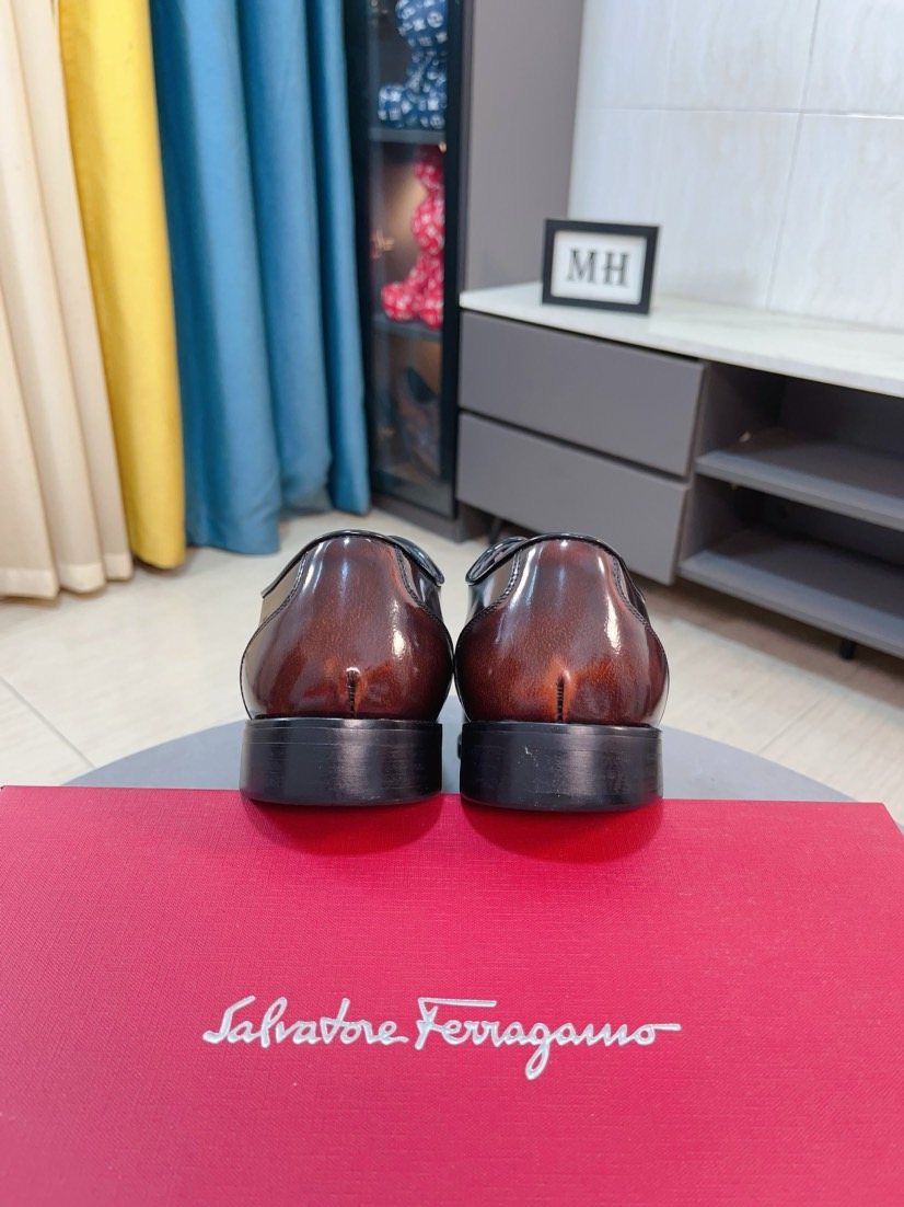 Ferragamo Plain-Toe Leather Lace-Up Dress Shoes — back
